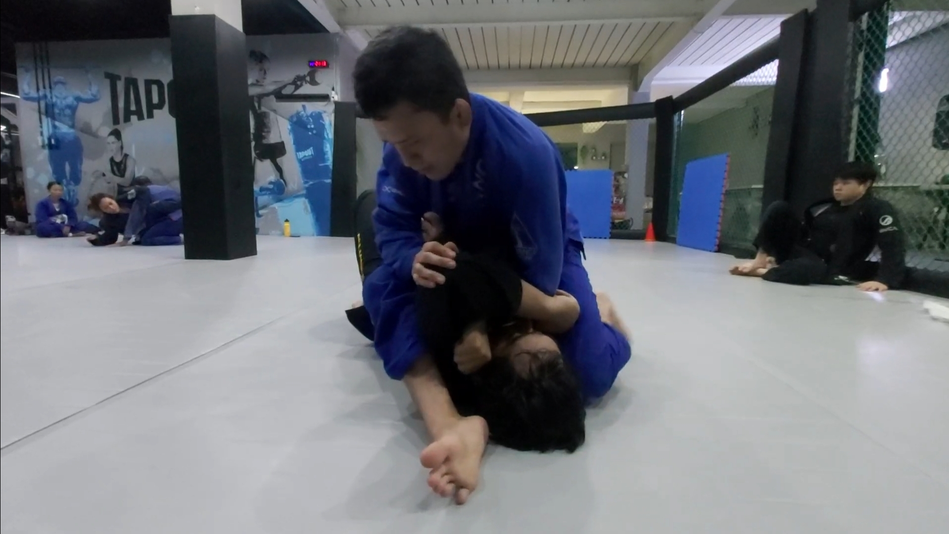 Tapping Out 101: A Beginner’s Guide to Surrendering in BJJ